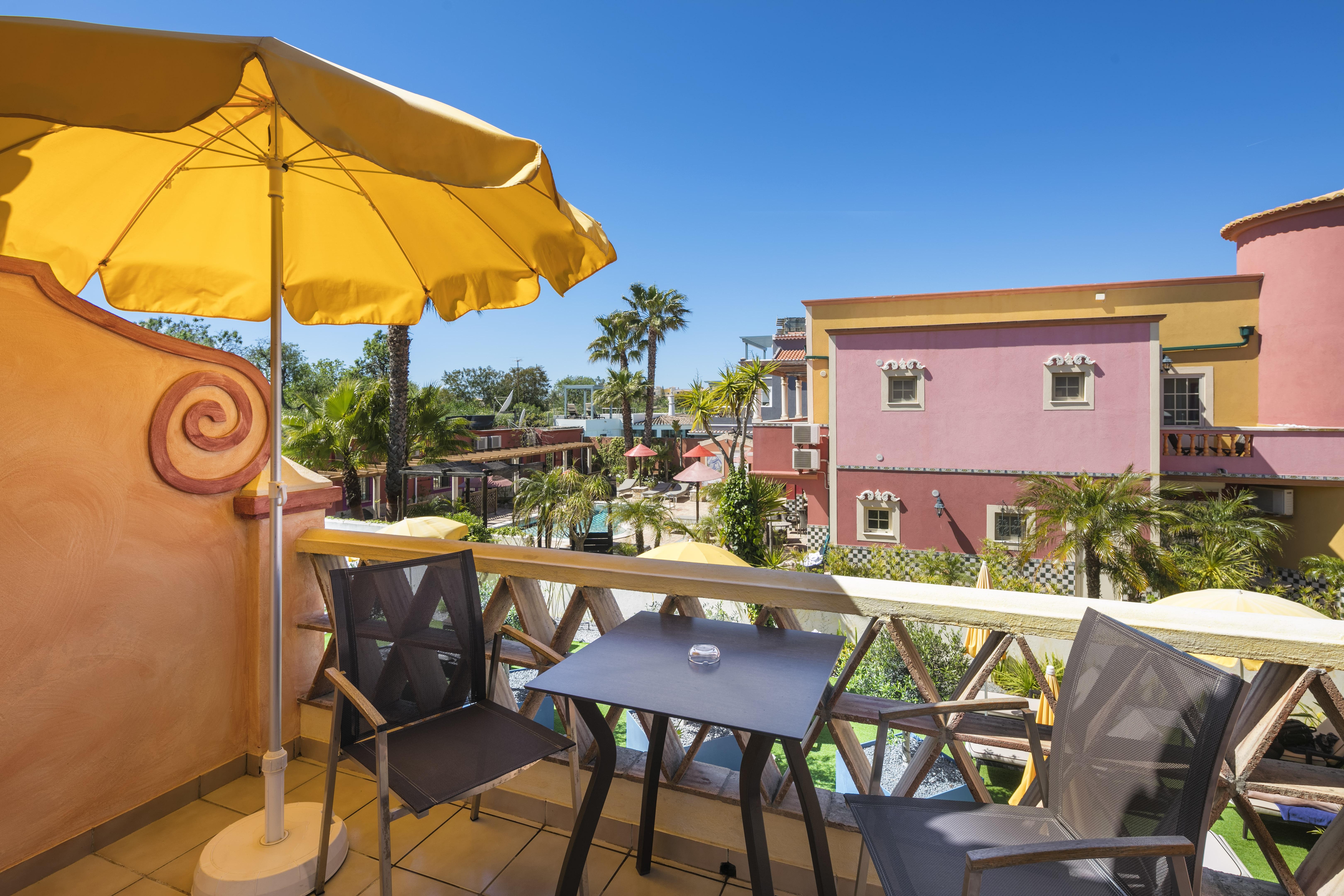 Costa D'Oiro Ambiance Village Lagos Exterior photo
